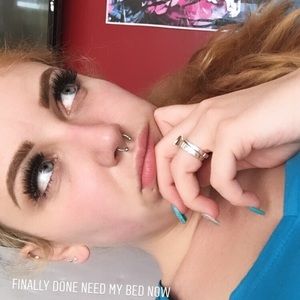 Meet your Posher, Fallon